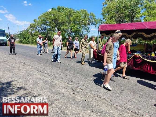 Він так хотів, щоб мати ним пишалася: Болградщина провела в останню путь свого Захисника Артема Будяна