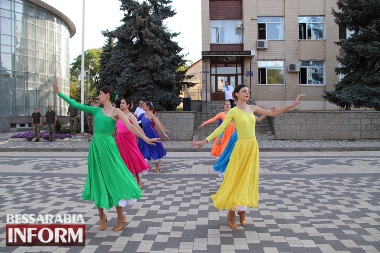 Синьо-жовтий стяг – гідним: в Болграді відзначили День Державного прапора України