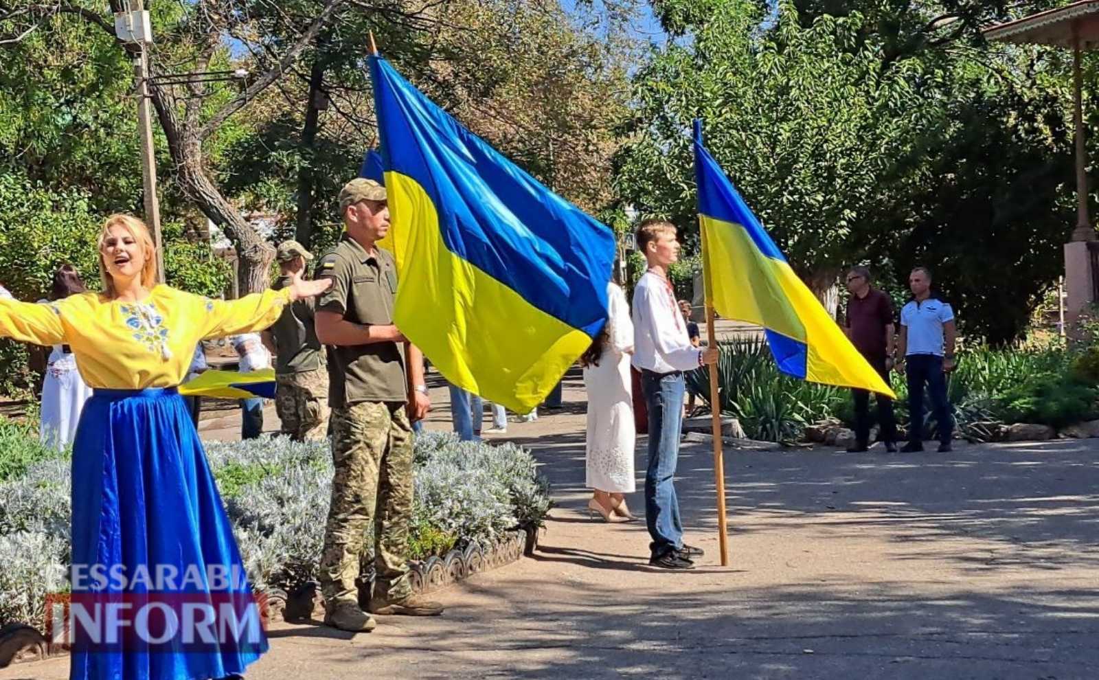 Захоплююча патріотична акція, велопробіг та цікава виставка: як в Аккермані відзначили День Державного Прапора (фото)