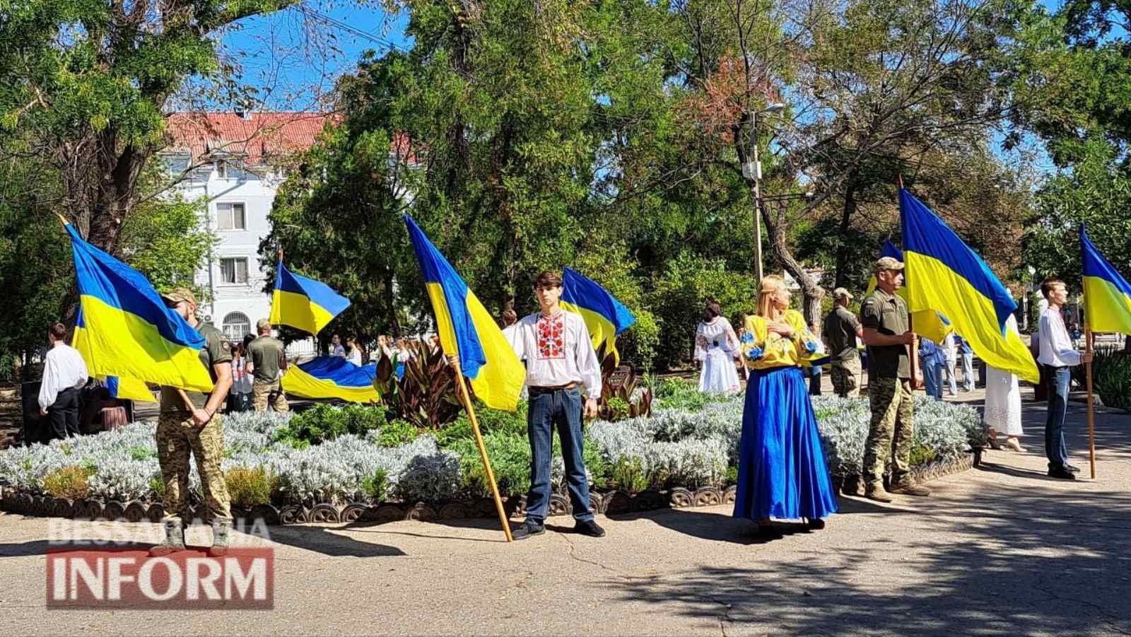 Захоплююча патріотична акція, велопробіг та цікава виставка: як в Аккермані відзначили День Державного Прапора (фото)