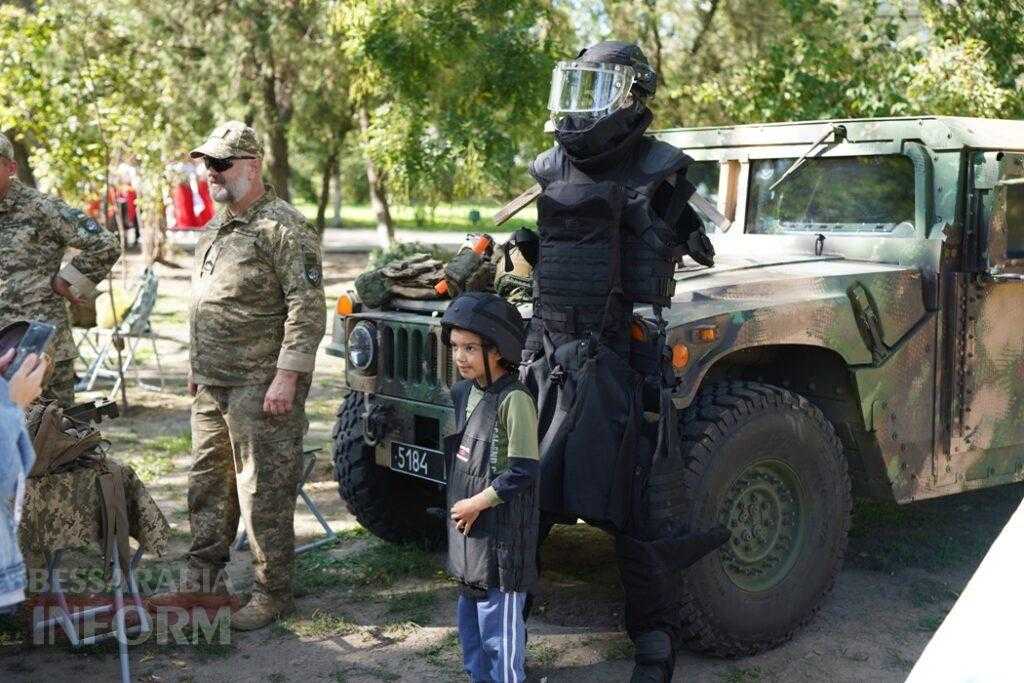 В Аккермані відбулася творча толока "Всі свої": під час благодійного заходу зібрали понад 175 тисяч гривень на РЕБ для захисників