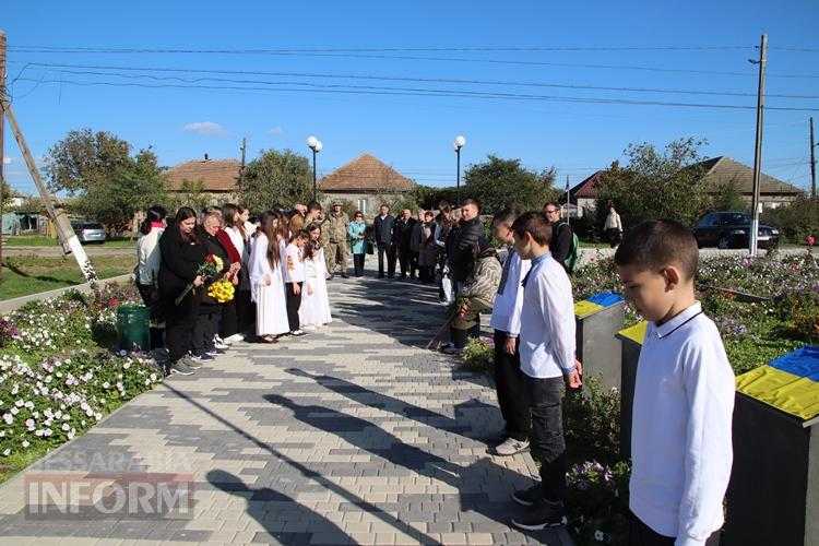 Без права на забуття: в Залізничному Болградської громади відкрили Алею Слави на честь загиблих героїв-земляків