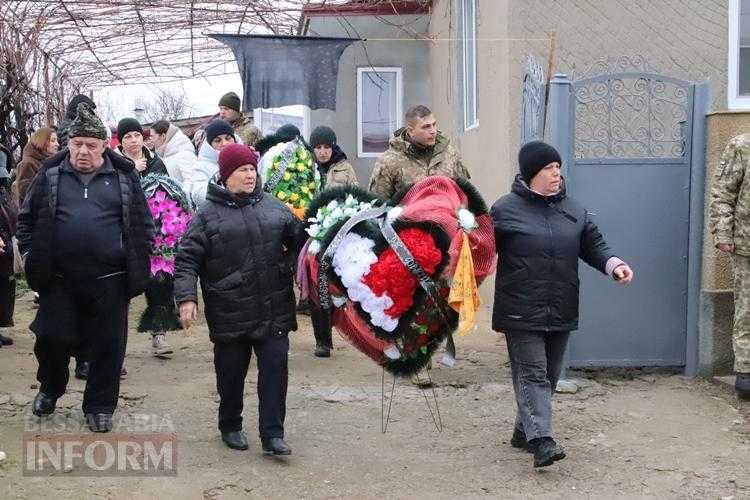 Болградська громада попрощалася з Героєм: в останню путь провели капітана Владислава Ільчука