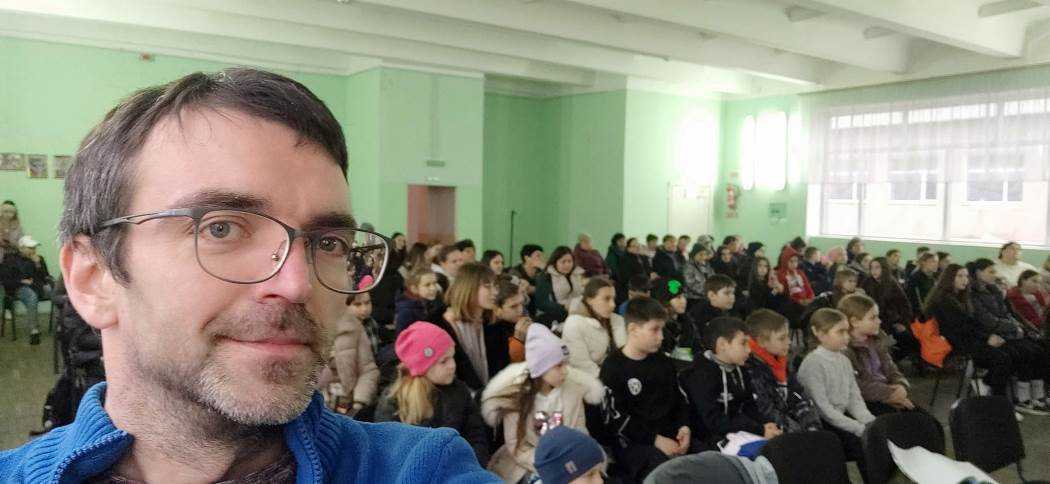 «Моя місія – розпалити вогонь таланту», - керівник Народної театральної студії «ОнгЪл» Серафим Савченко про свій шлях до режисера та силу мистецтва