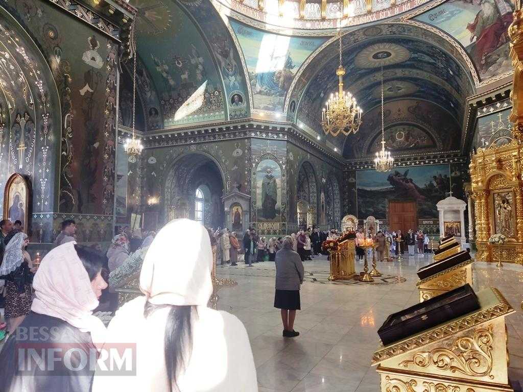 Світло Пасхи у Болграді: молитви за мир і надія на повернення захисників