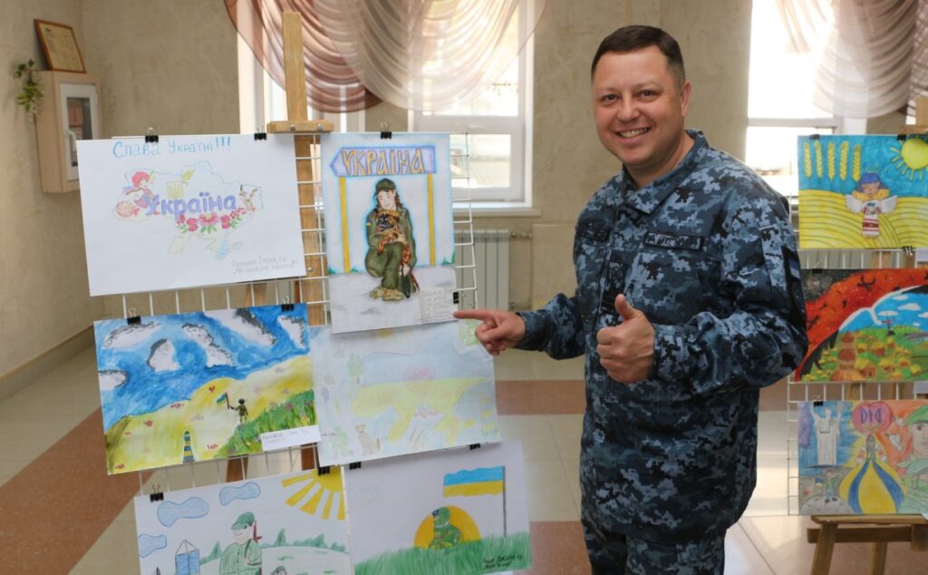 Напередодні Дня прикордонника у Білгороді-Дністровському відкрилася виставка дитячих малюнків