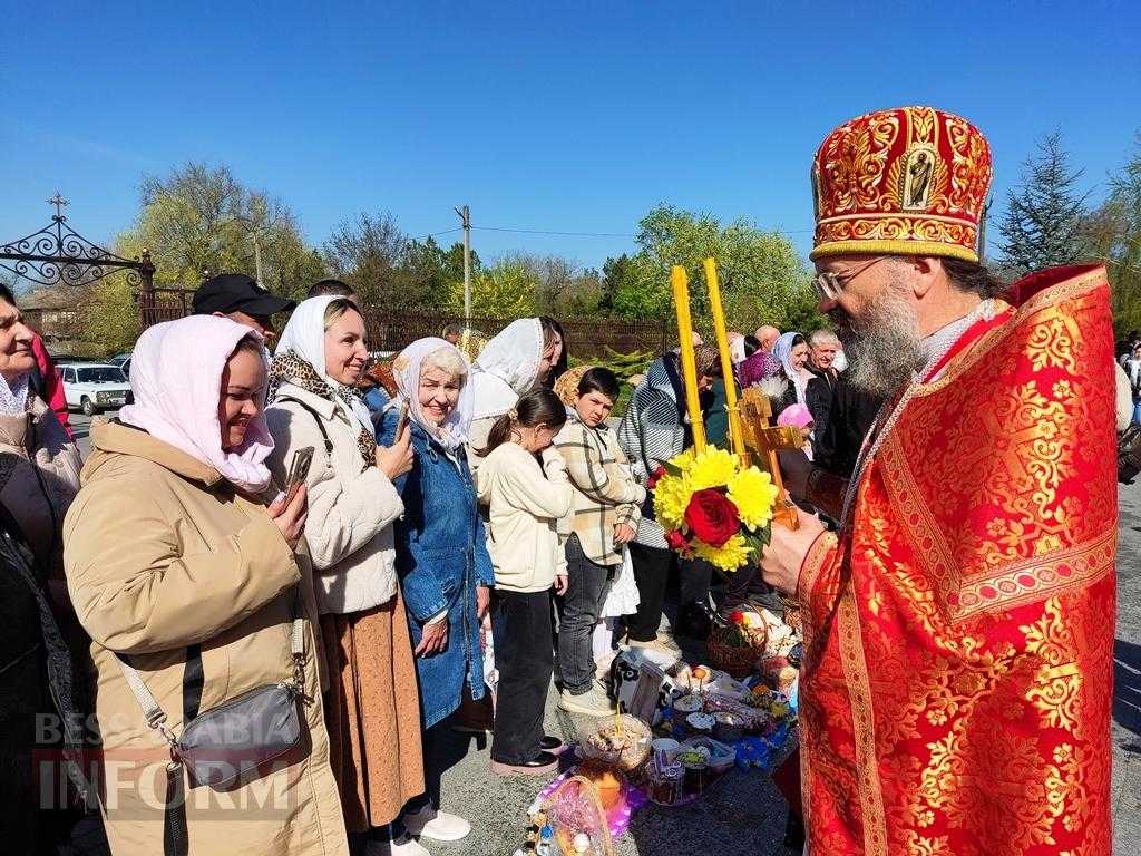 Світло Пасхи у Болграді: молитви за мир і надія на повернення захисників