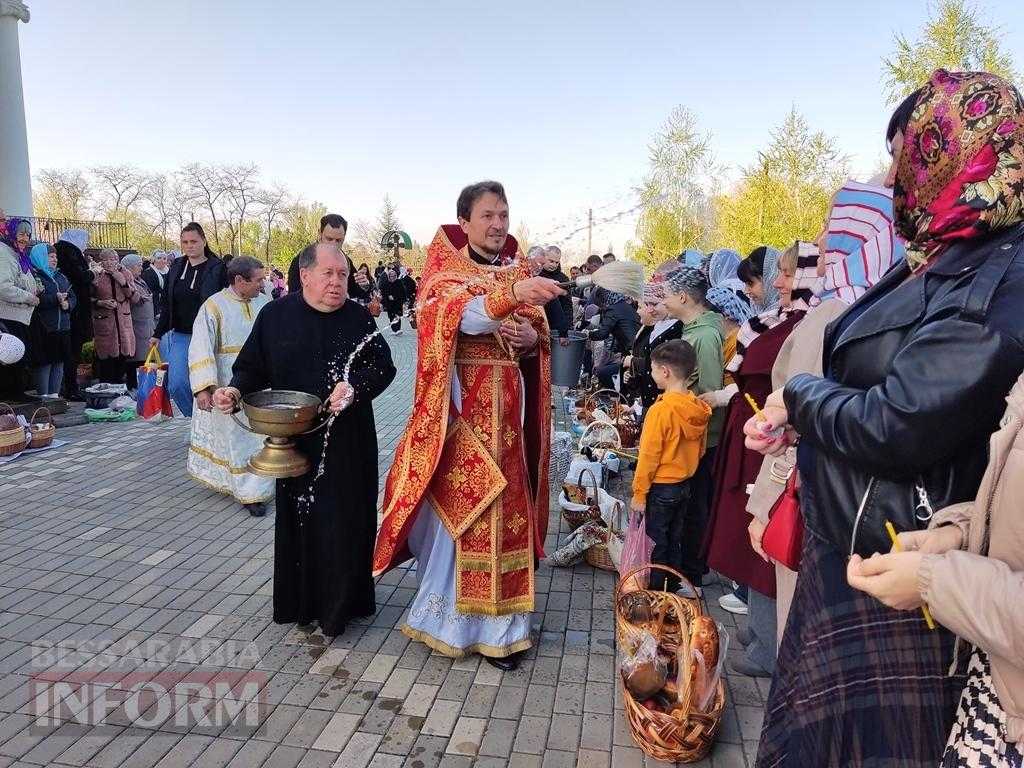 Світло Пасхи у Болграді: молитви за мир і надія на повернення захисників