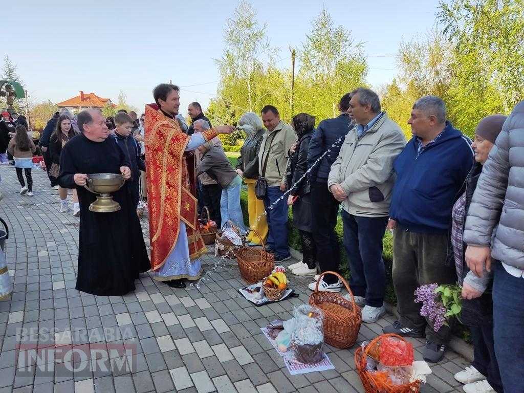 Світло Пасхи у Болграді: молитви за мир і надія на повернення захисників
