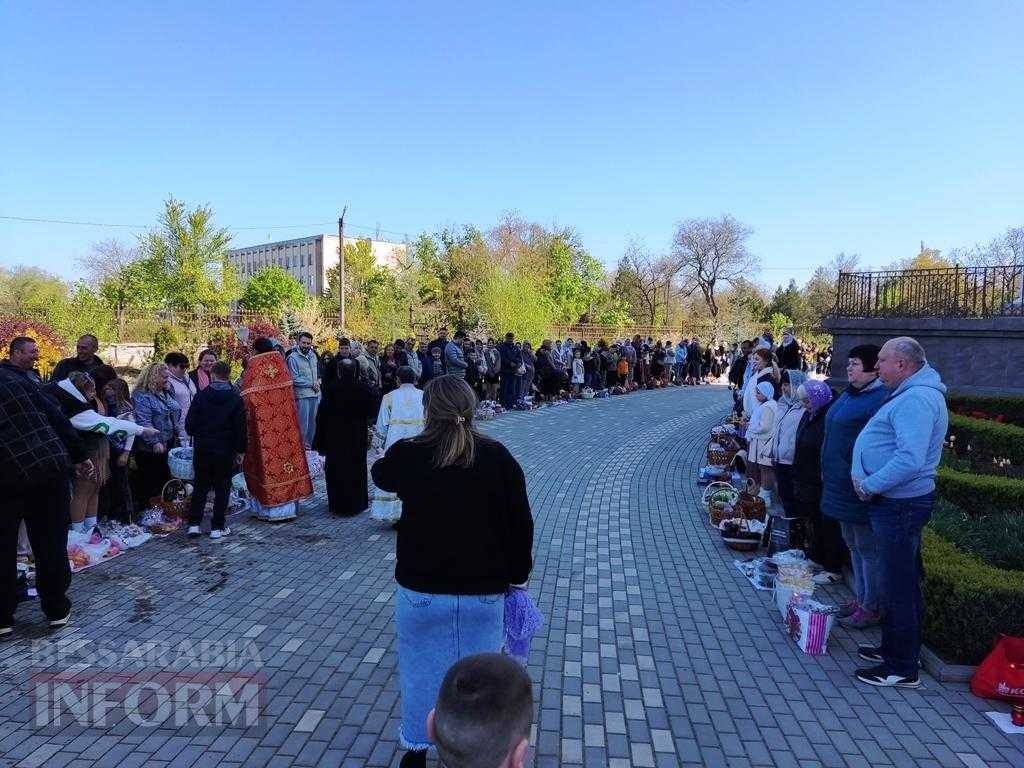 Світло Пасхи у Болграді: молитви за мир і надія на повернення захисників