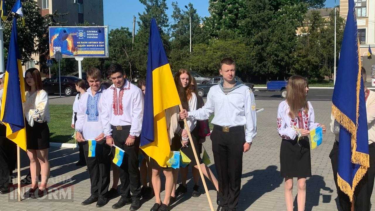 В Ізмаїлі День Вишиванки відзначили ланцюгом єдності