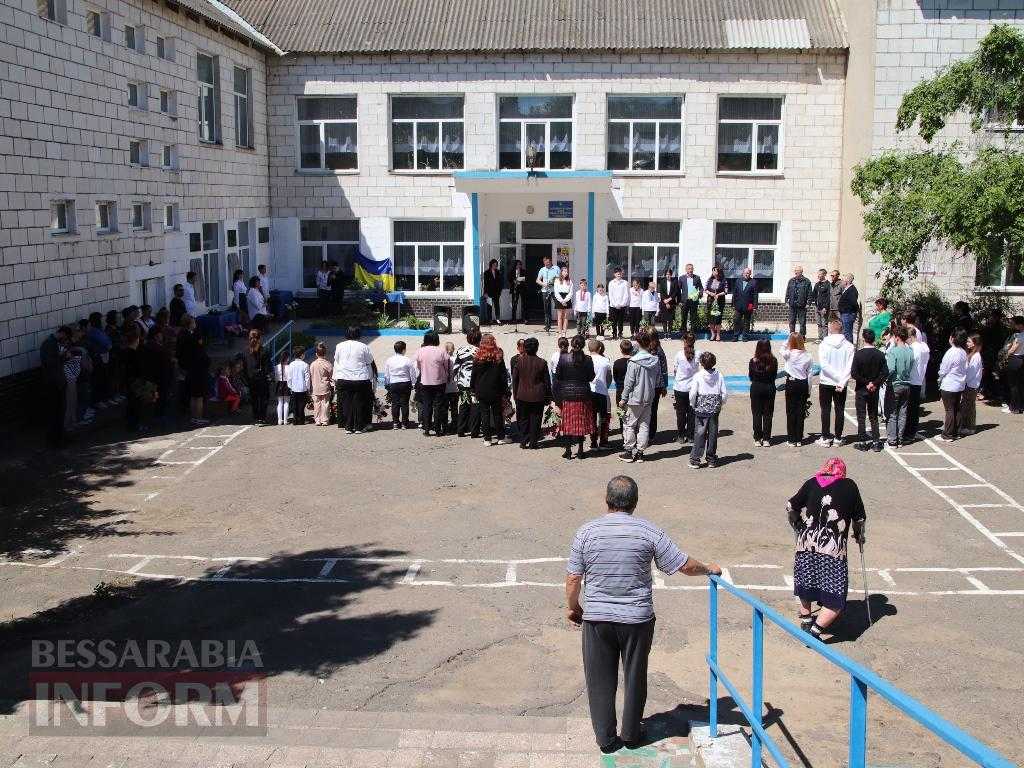 У Оксамитному Болградської громади відкрили меморіальні дошки героям, які не повернулися з війни