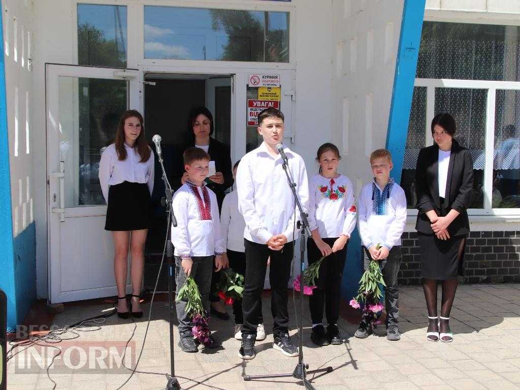 У Оксамитному Болградської громади відкрили меморіальні дошки героям, які не повернулися з війни