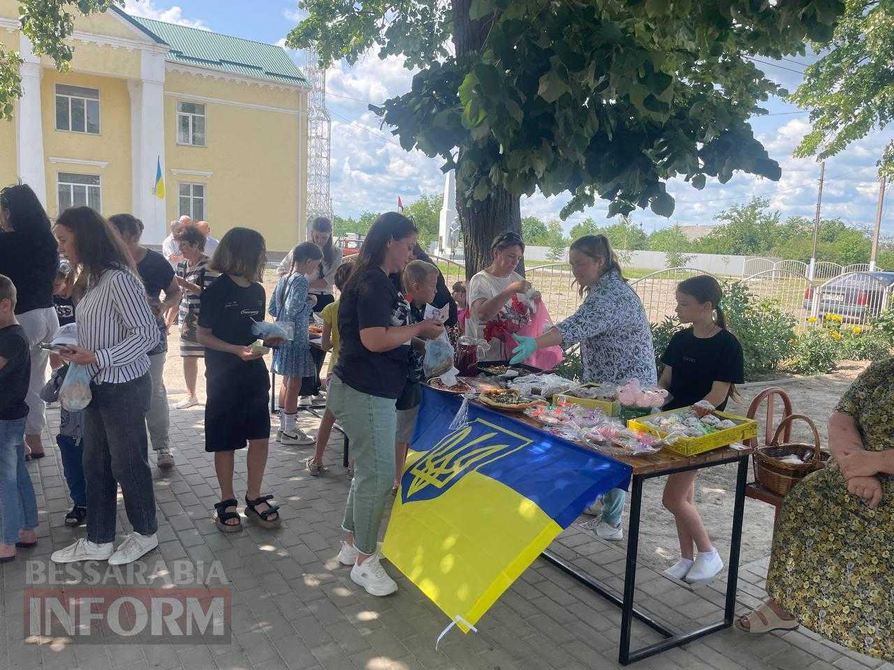У селі Ізмаїльського району родичі загиблих героїв збирали кошти на озеленення Алеї слави