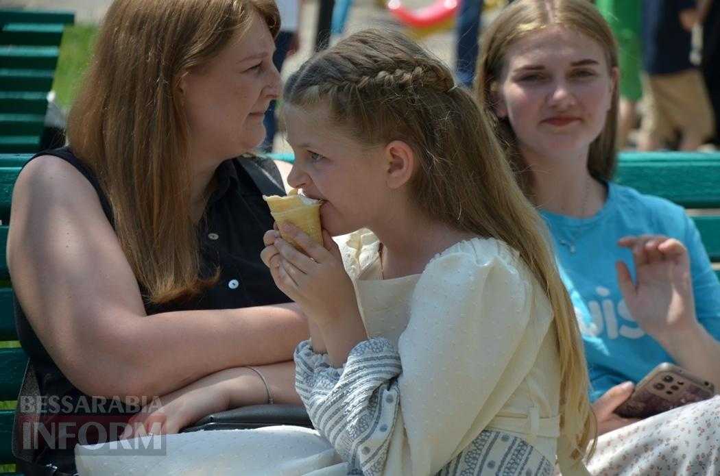 Літо у Кілії розпочалося з яскравого фестивалю талантів та подарунків від "Фонда Добра та Любові"