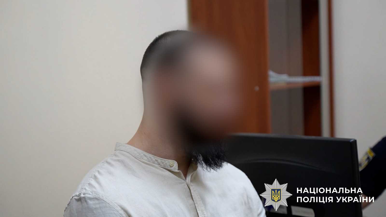 Поліцейські екстрадували організатора злочинної групи паліїв через пункт пропуску «Орлівка»