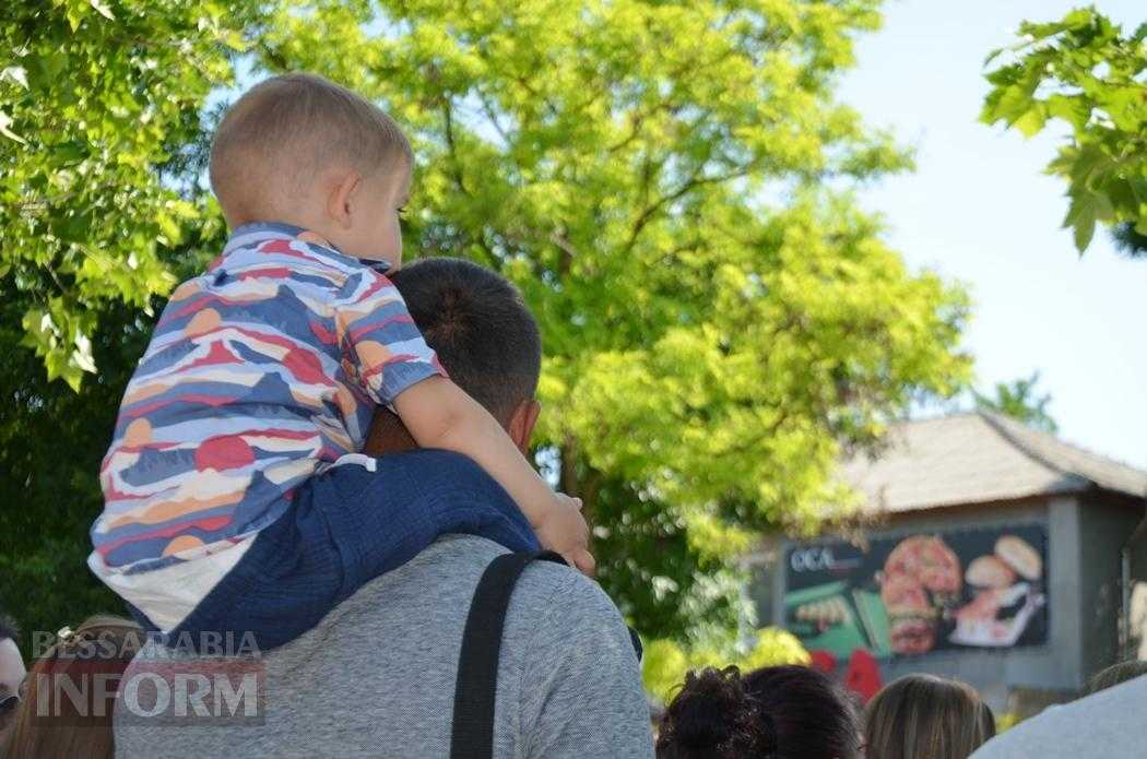 Літо у Кілії розпочалося з яскравого фестивалю талантів та подарунків від "Фонда Добра та Любові"
