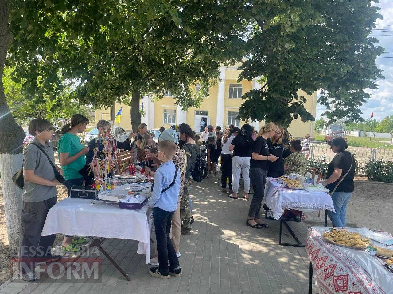 У селі Ізмаїльського району родичі загиблих героїв збирали кошти на озеленення Алеї слави