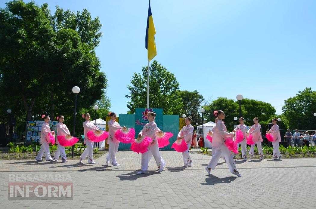 Літо у Кілії розпочалося з яскравого фестивалю талантів та подарунків від "Фонда Добра та Любові"