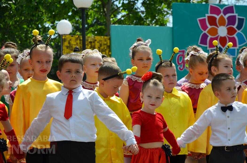 Літо у Кілії розпочалося з яскравого фестивалю талантів та подарунків від "Фонда Добра та Любові"