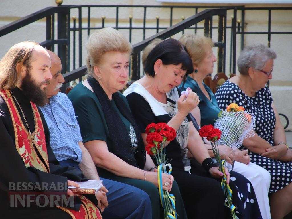 Його ім’я назавжди в серці гімназії: в Болграді відкрили меморіальну дошку Захиснику Олександру Шамшуріну