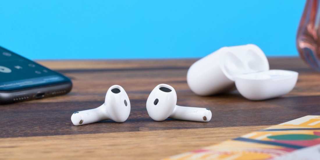 Еволюція звуку: від класичних AirPods до сучасних AirPods 4