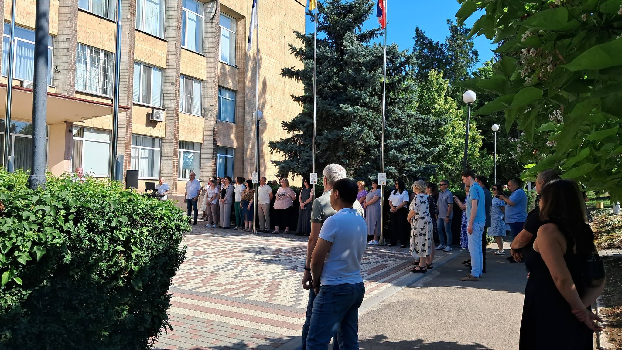 Фото без опису