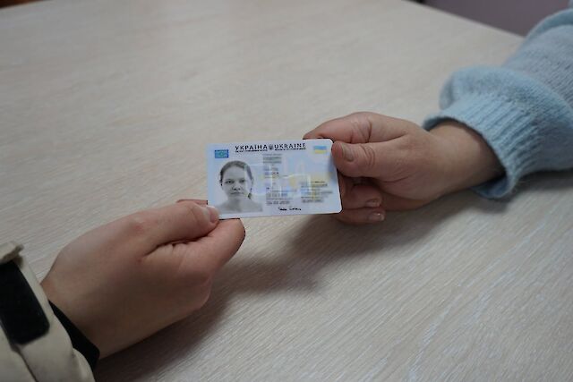 ID-картка замість паспорта: коли заміна потрібна, а вартість?