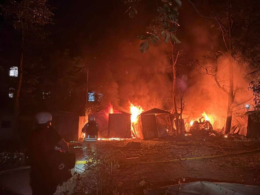 Одеса під вогнем: російські дрони завдали удару, є поранені.