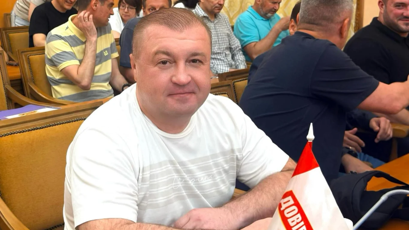 Одеса в скорботі: пішов з життя депутат міськради Дмитро Танцюра.
Смерть депутата Одеської міськради: пішов у вічність Дмитро Танцюра.
Трагічна звістка: помер Дмитро Танцюра, депутат Одеської міської ради.
Одеська міськрада втратила колегу: пішов з життя Дмитро Танцюра.
Не стало депутата Одеської міськради Дмитра Танцюри.