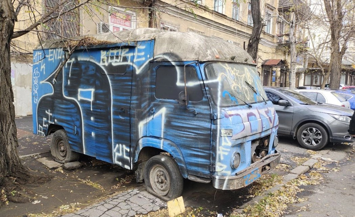 <p><strong>Одеська поліція шукає власників 6 авто: чи ваше?</strong></p>