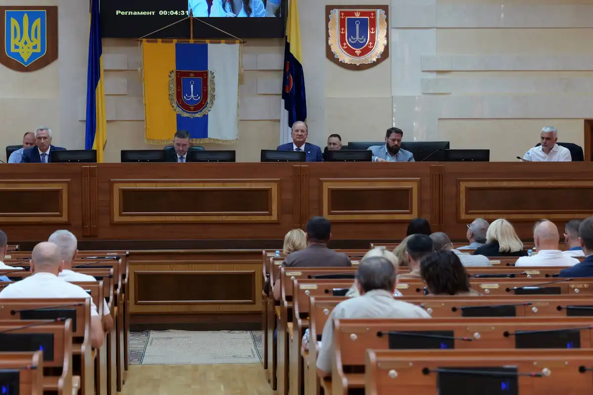 Назва: 
Одеська облрада: Мандатний провал та фракційний бунт – політичний детектив у сесійній залі.
