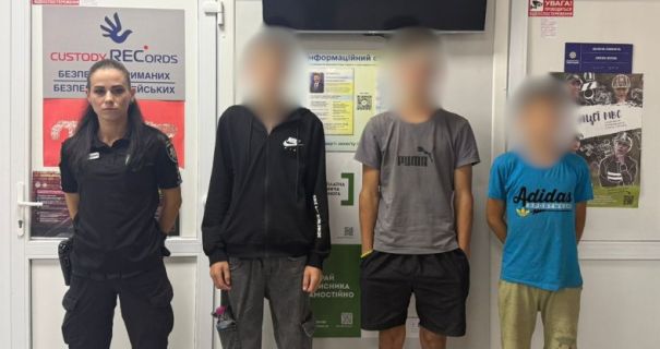 Одещина: 17-річні підозрюються у жорстокому катуванні 12-річного у лісосмузі.