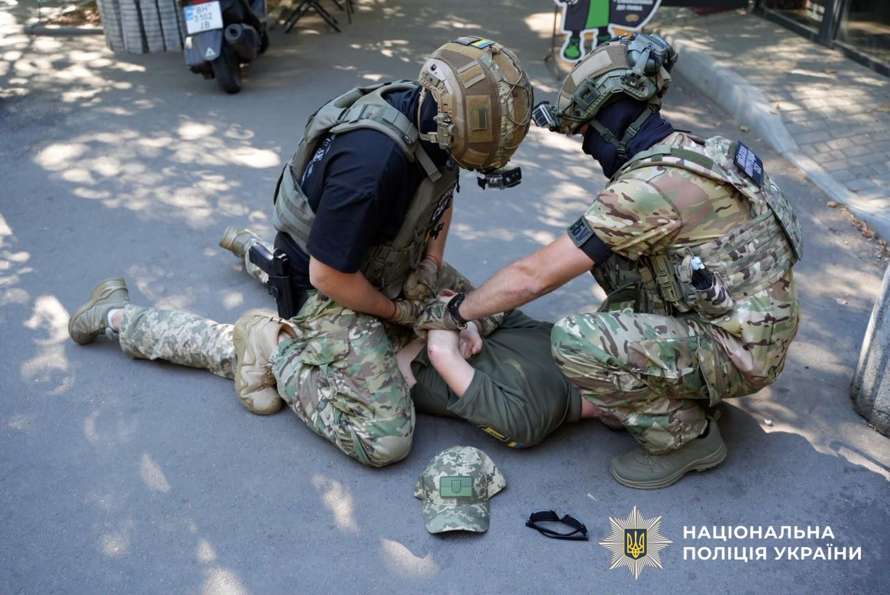 Одеські ТЦКшники за $2 тис. видаляли з «Оберега».