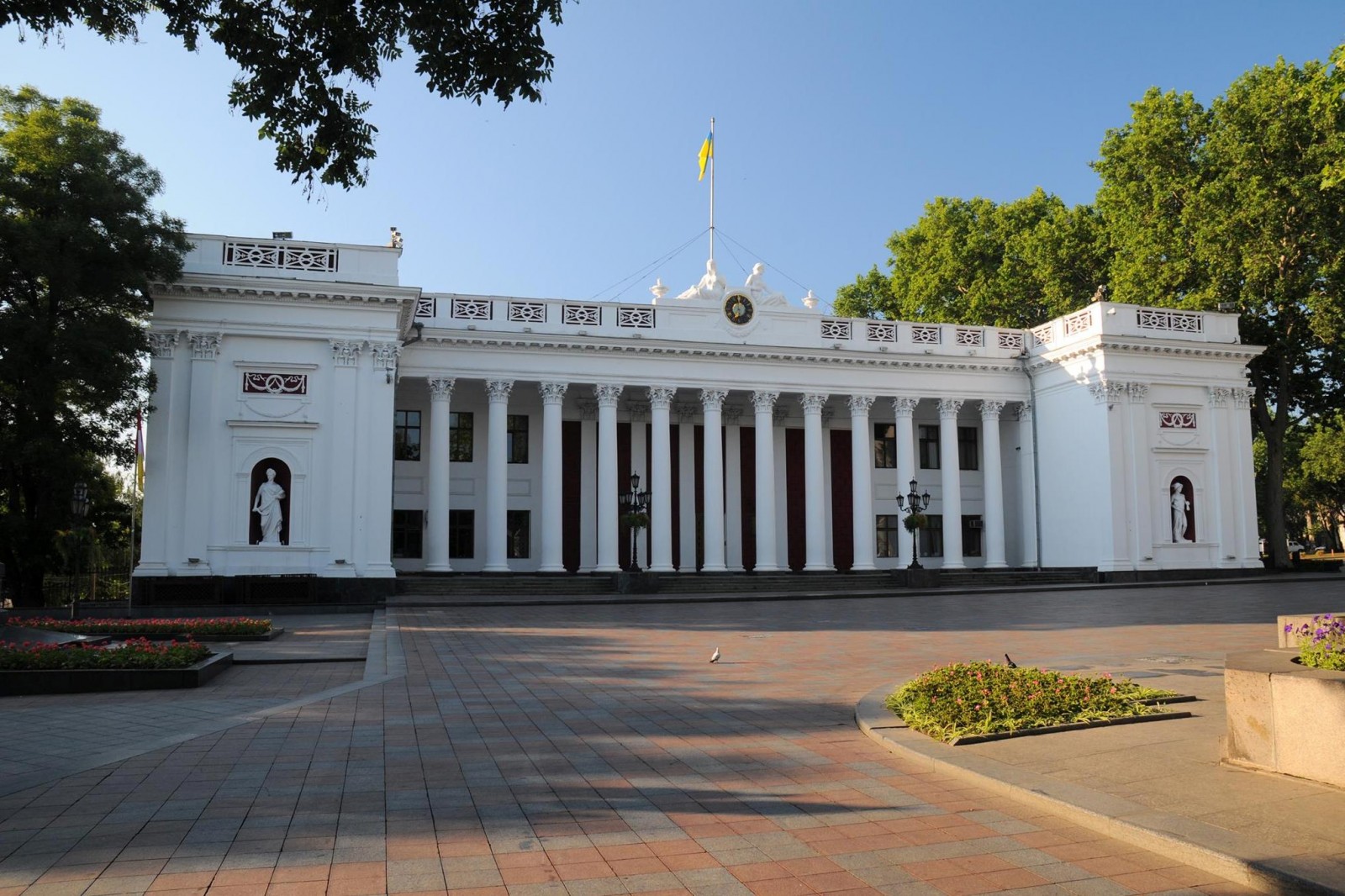Мовний закон Одещини: від скандалу в мерії до протоколу для "Масок".